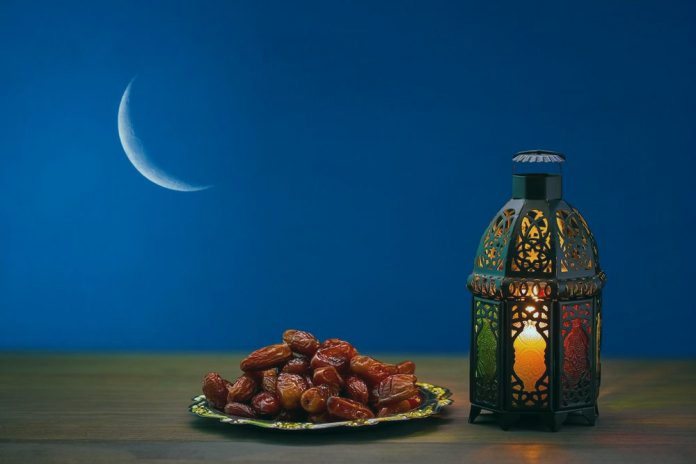 Финики для разговления во время поста Рамадана